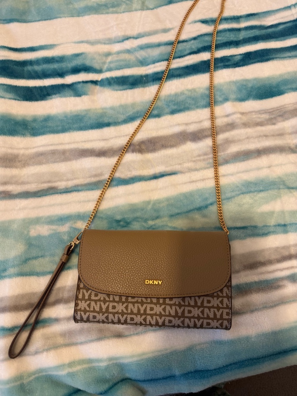 DKNY Olive/Tan Logo Crossbody Wallet with Gold Chain